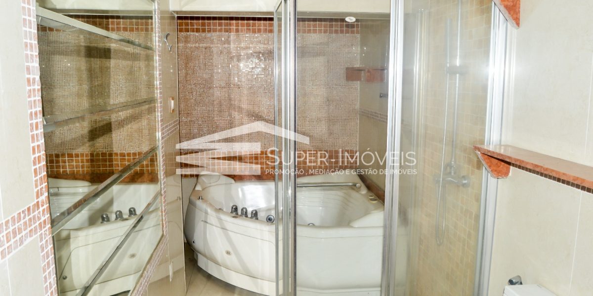 MORADIA T4 - ALVALADE