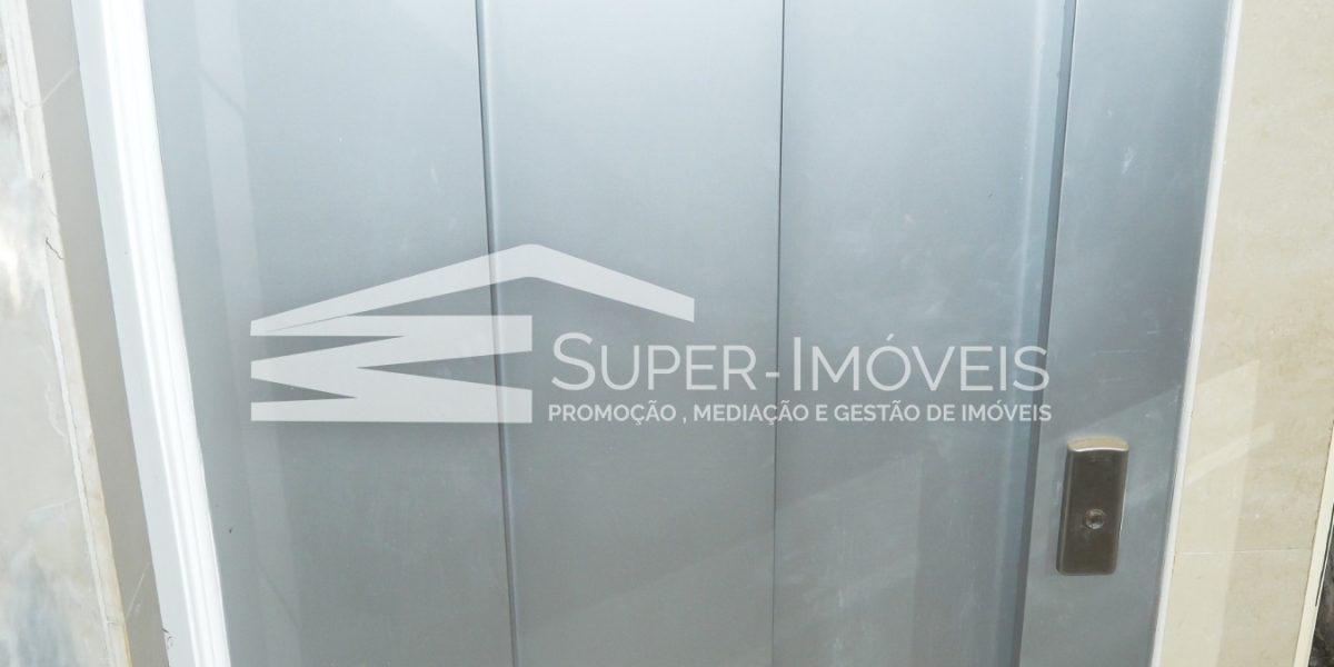 MORADIA T4 - ALVALADE