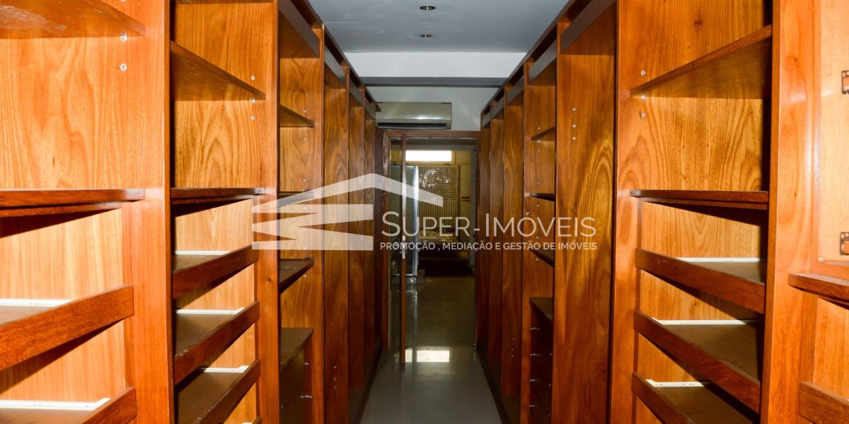 MORADIA T4 - ALVALADE