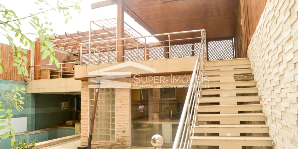 MORADIA T4 - ALVALADE