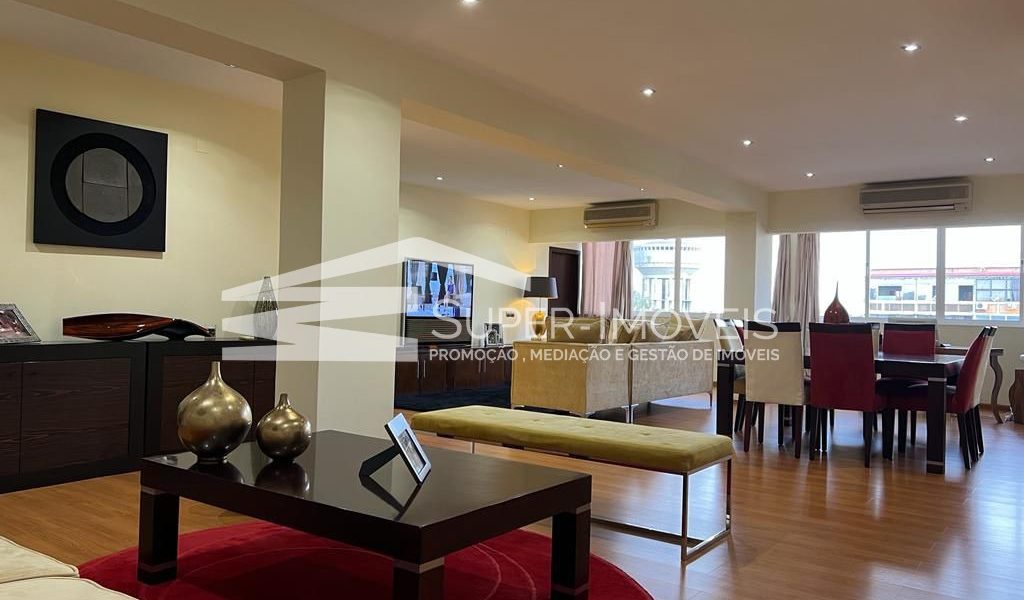 APARTAMENTO T2 CONDOMÍNIO JACARÉ - ALVALADE