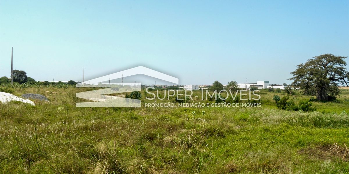 PROJECTO HABITACIONAL COM 81.700 M2 - CAMAMA