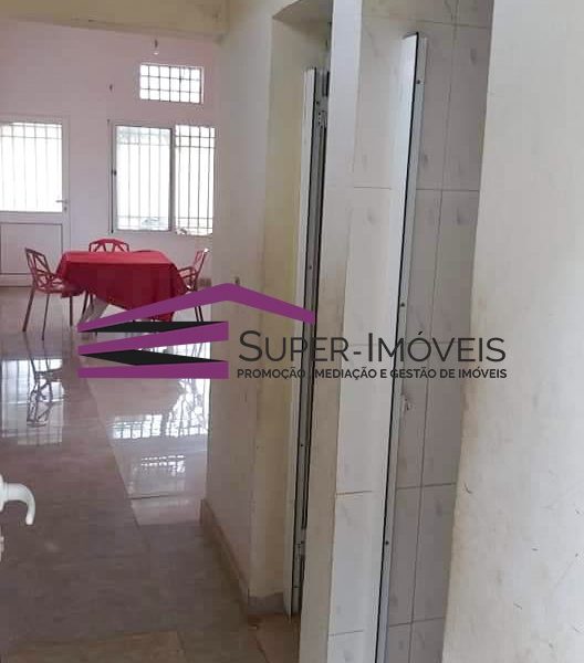 ESPAÇO COMERCIAL EM BENFICA - ZONA VERDE