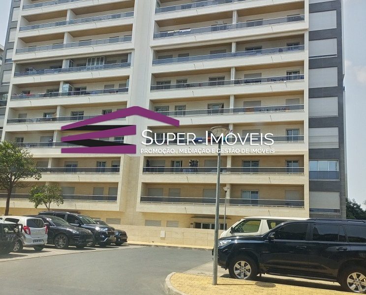 APARTAMENTO T3 - CONDOMÍNIO ROSALINDA